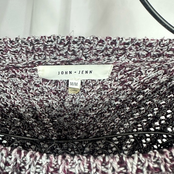 John + Jenn burgundy cable knit sweater size M - Picture 3 of 8